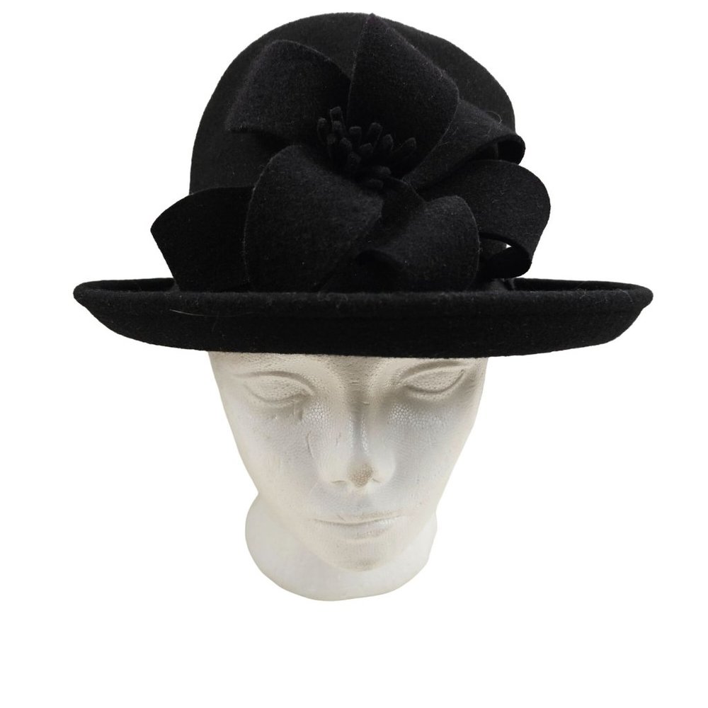 Vintage Da-Me Black Felt Womens Fashion Hat Flower